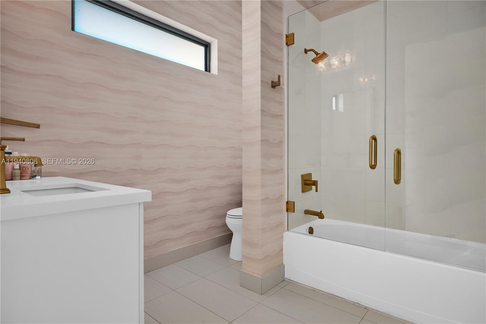 5635 Brookfield Cir w