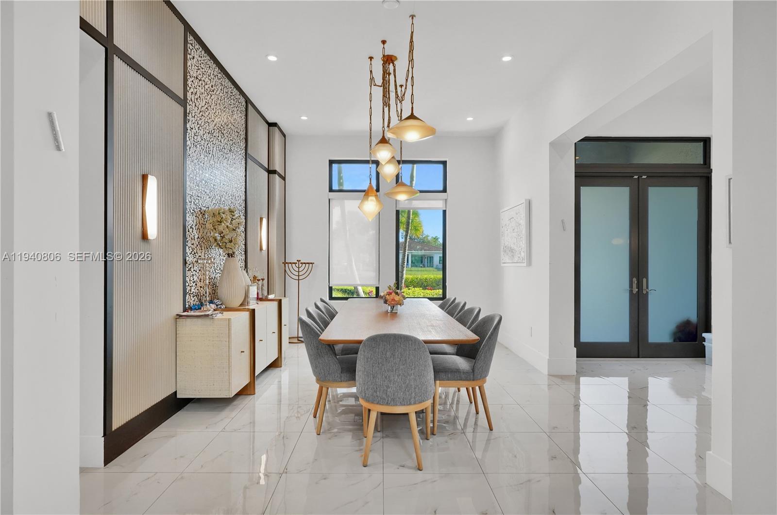 5635 Brookfield Cir w