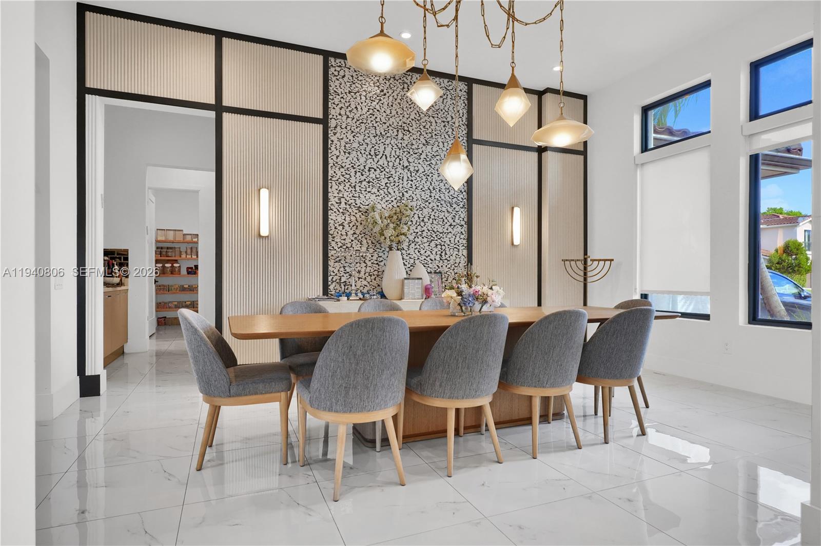 5635 Brookfield Cir w