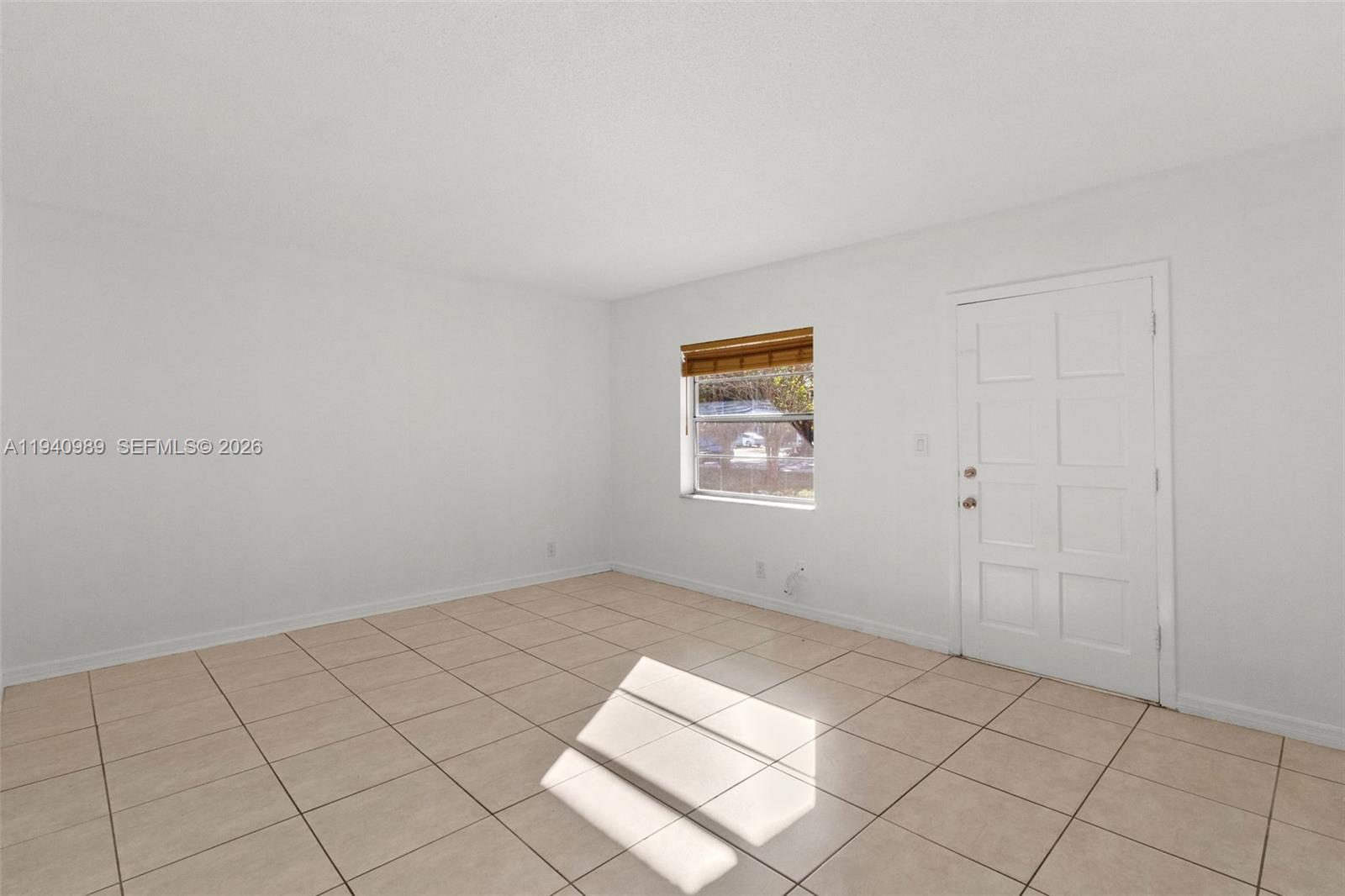 4140 Woodside Dr # 105