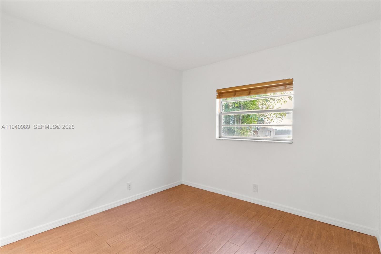 4140 Woodside Dr # 105
