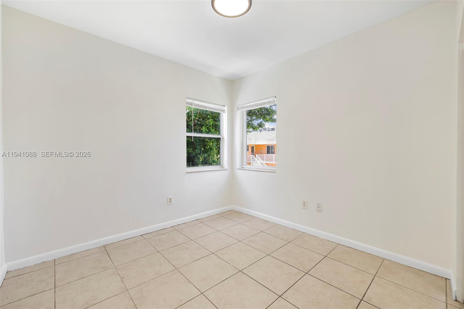 575 NE 82nd St # 10