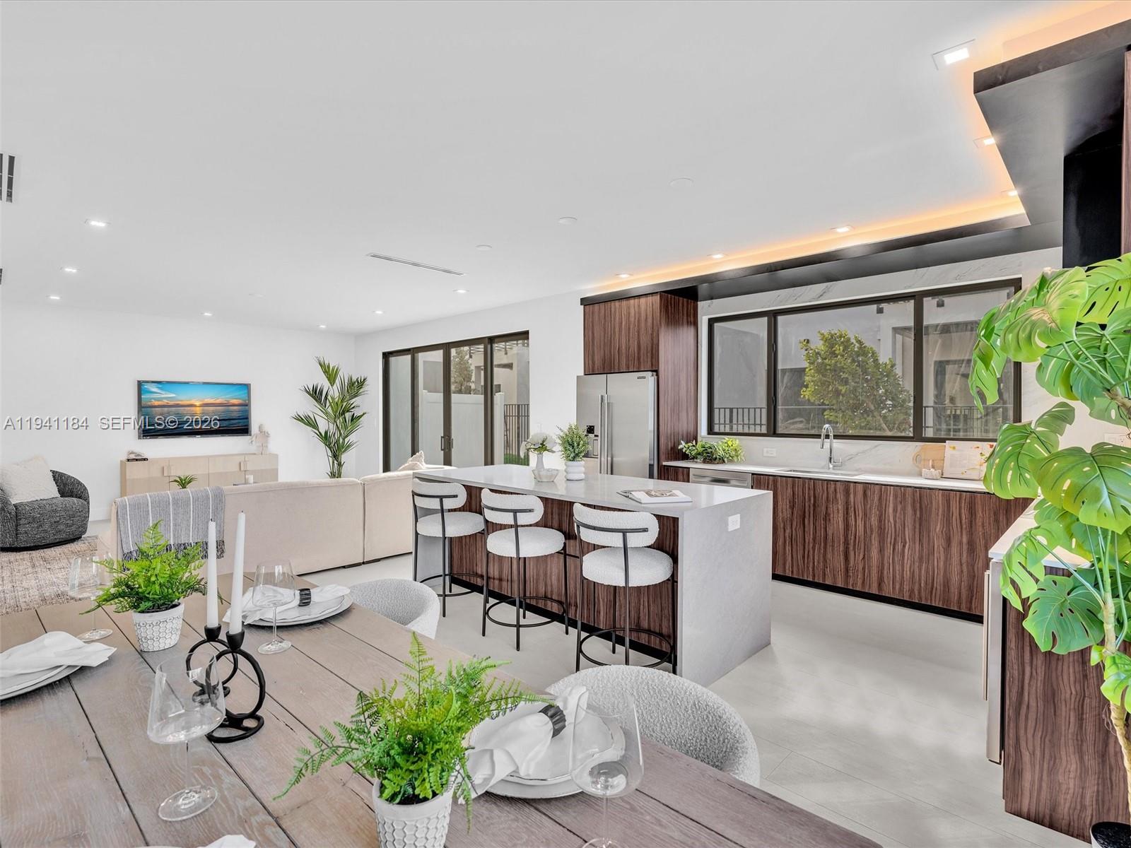 4656 SW 32nd Ave # B1