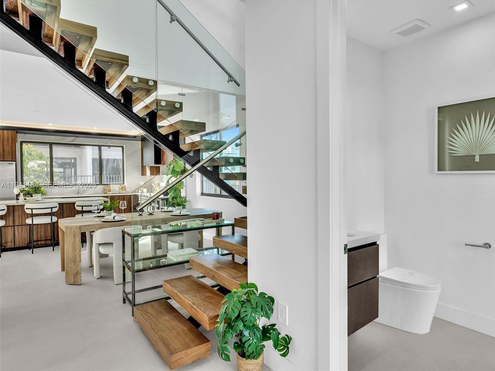 4656 SW 32nd Ave # B1