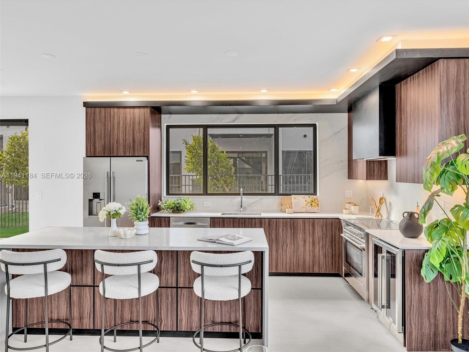 4656 SW 32nd Ave # B1