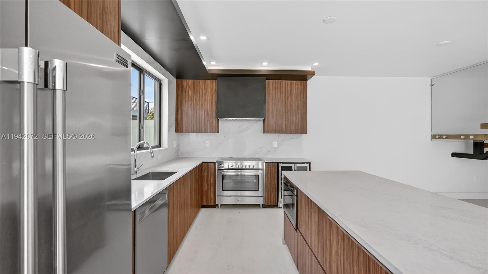 4620 SW 32nd Ave # A2