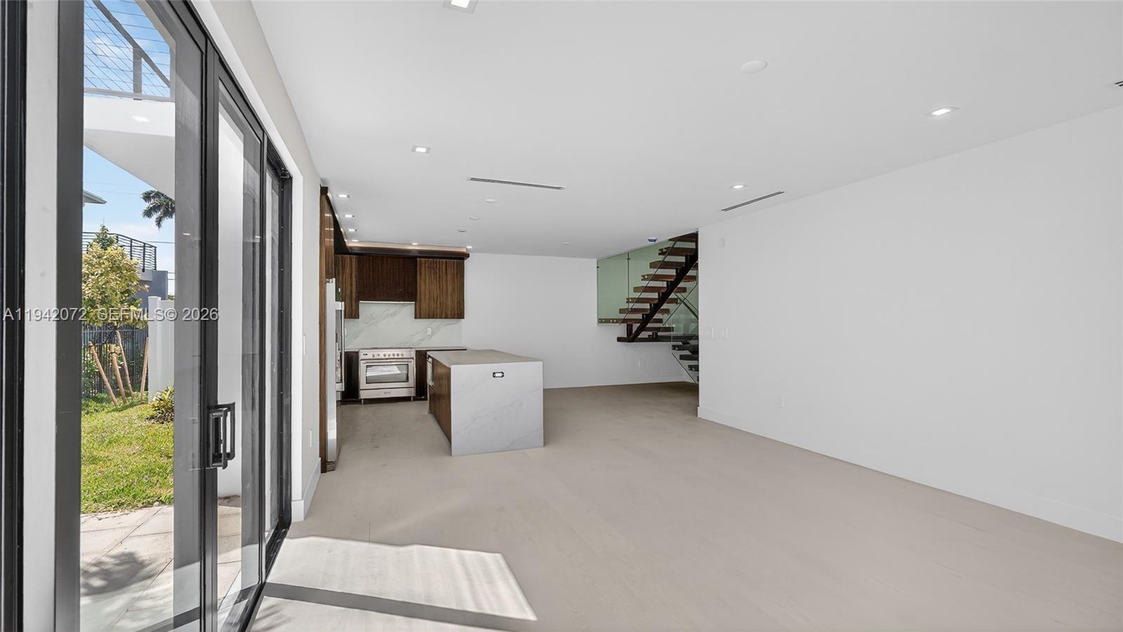 4620 SW 32nd Ave # A2