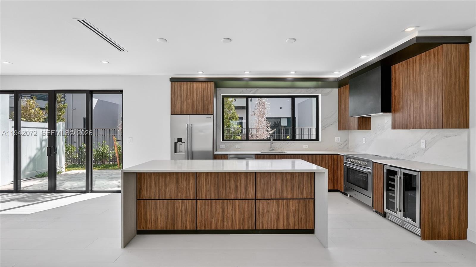 4620 SW 32nd Ave # A2