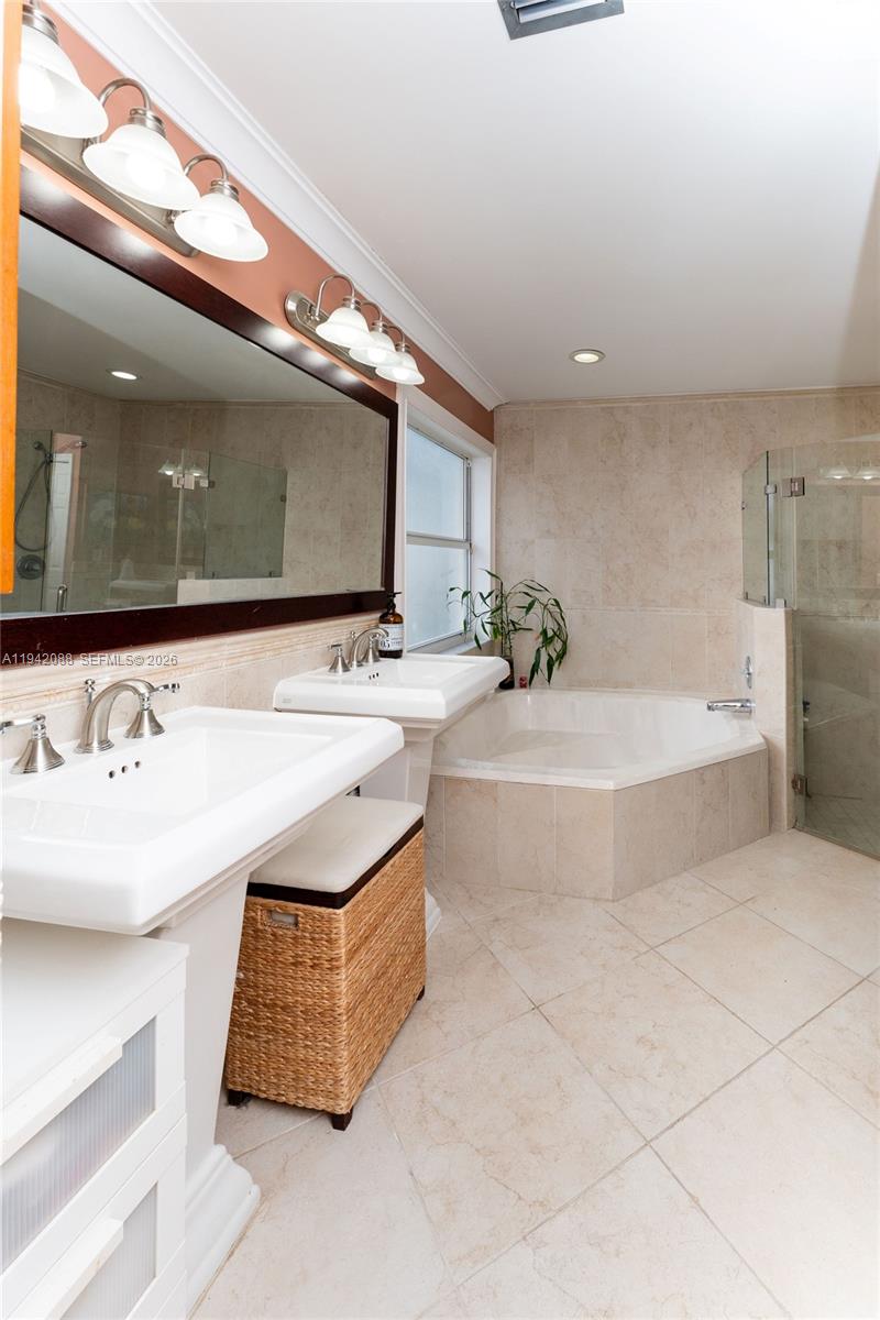 13080 NW 8th Ct