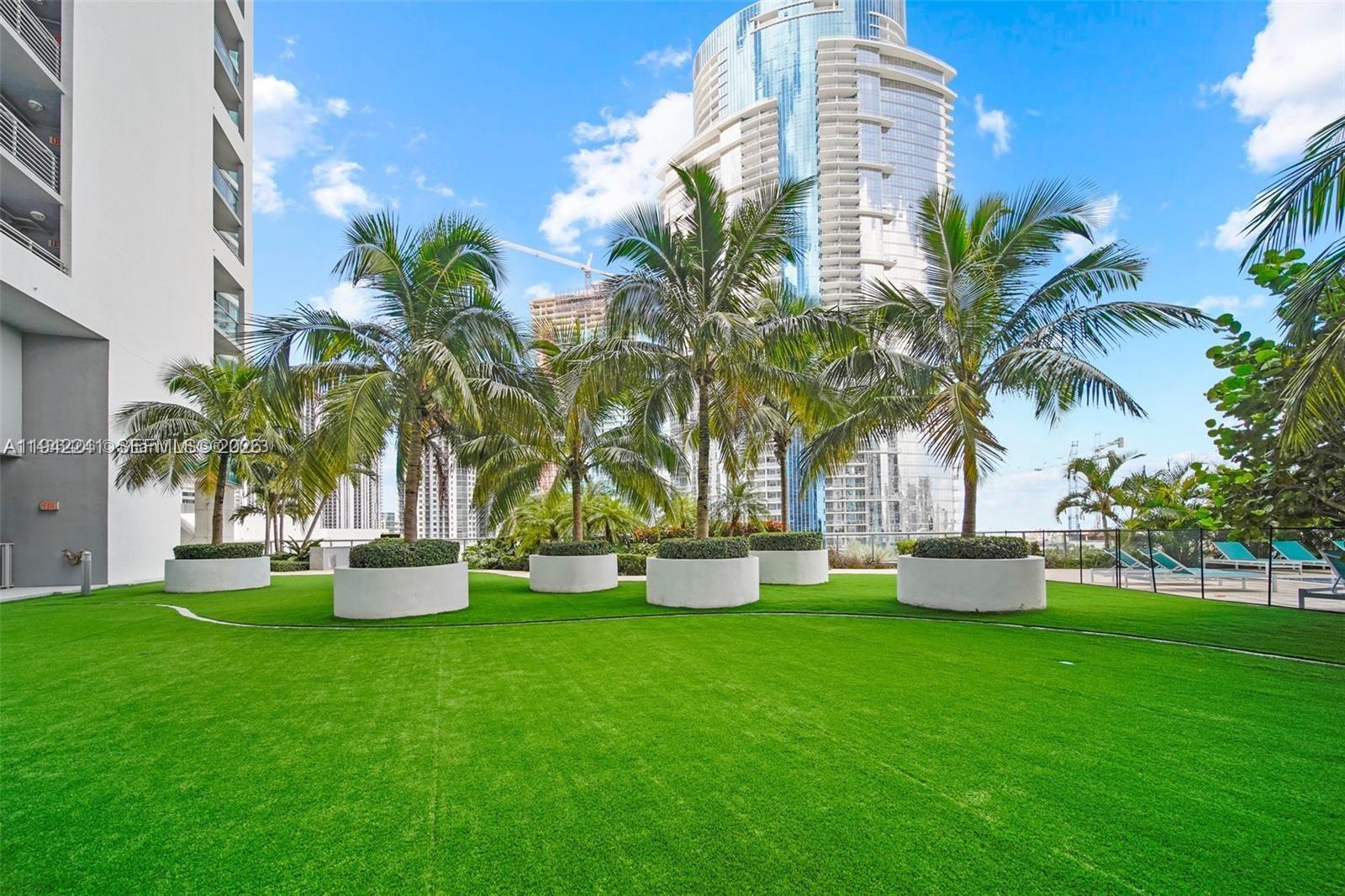 888 Biscayne Blvd # 3601