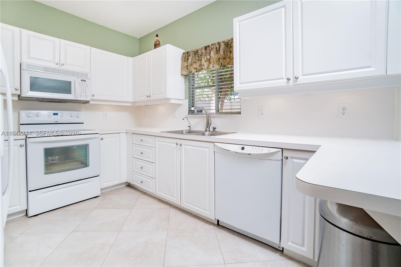 11425 NW 34th Pl