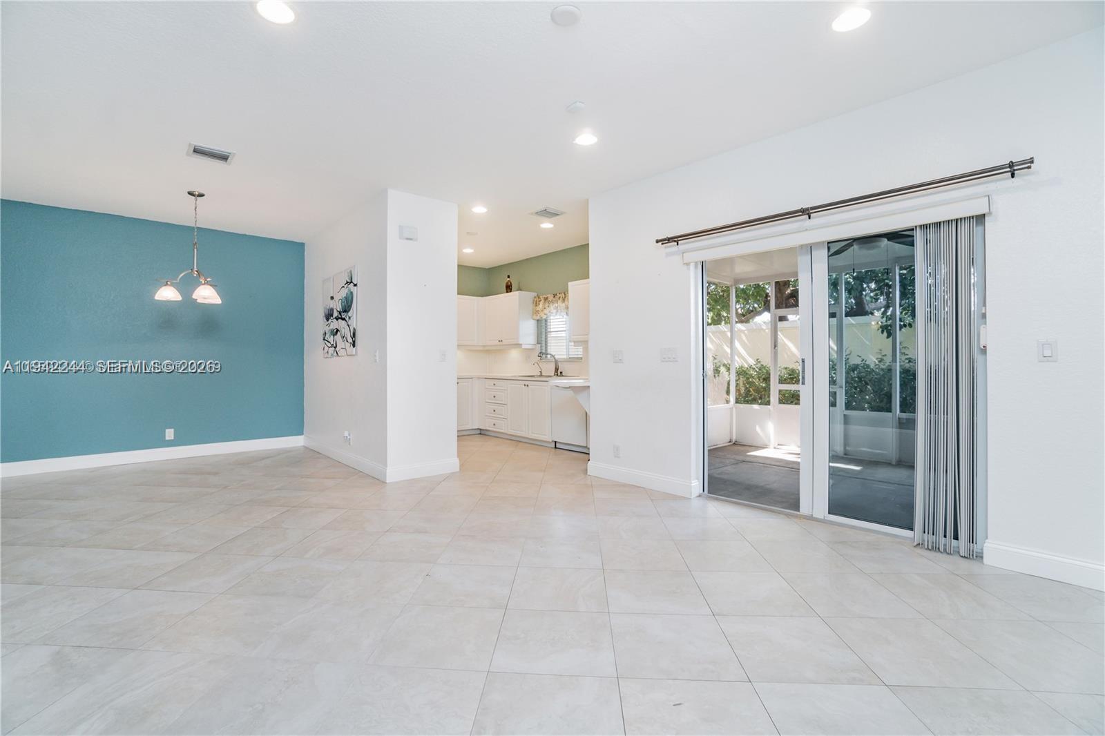 11425 NW 34th Pl