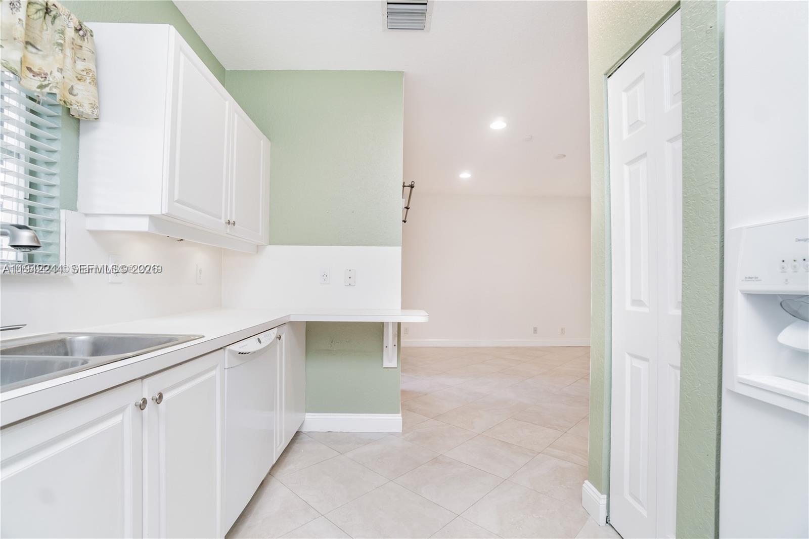 11425 NW 34th Pl