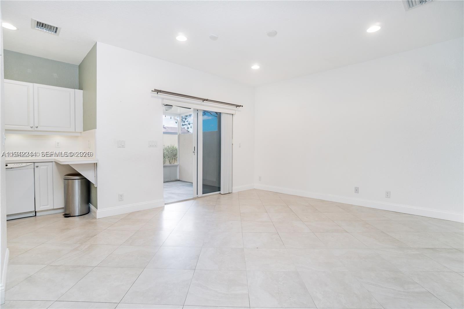 11425 NW 34th Pl
