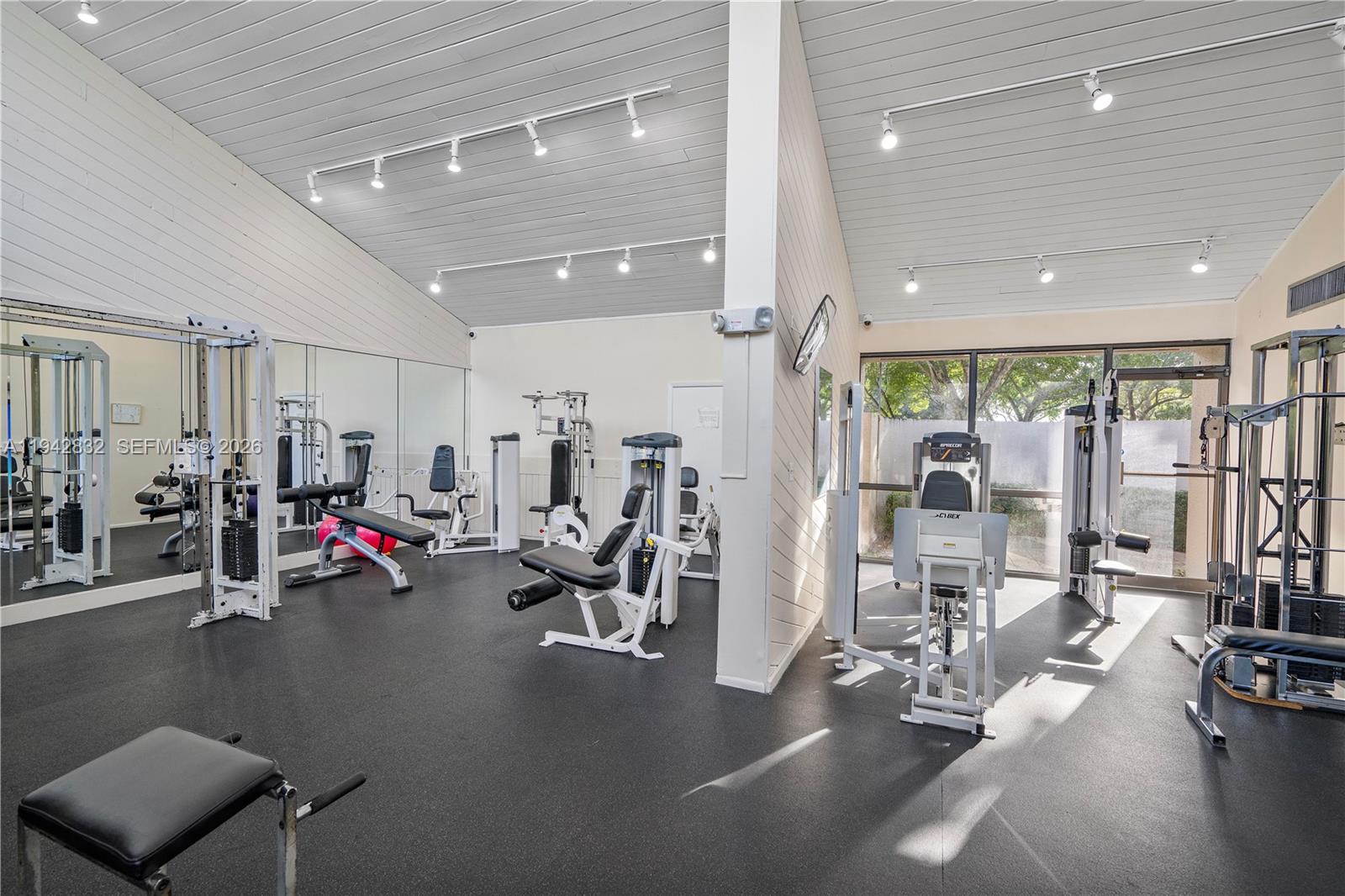 2200 S Cypress Bend Dr # 406