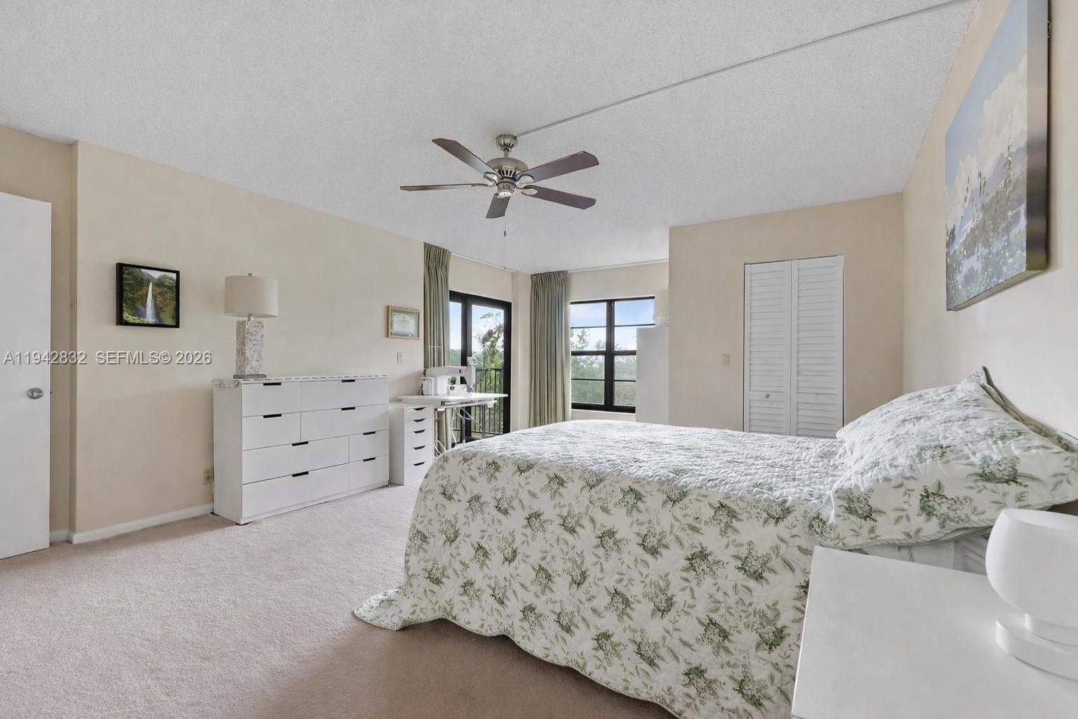 2200 S Cypress Bend Dr # 406