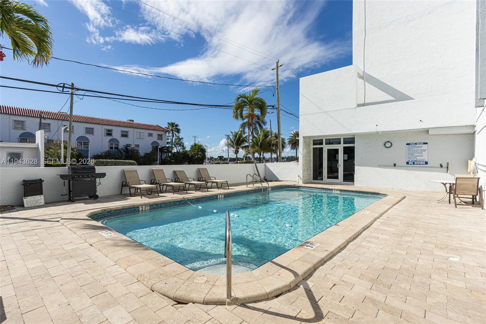 211 S Ocean Dr # 205