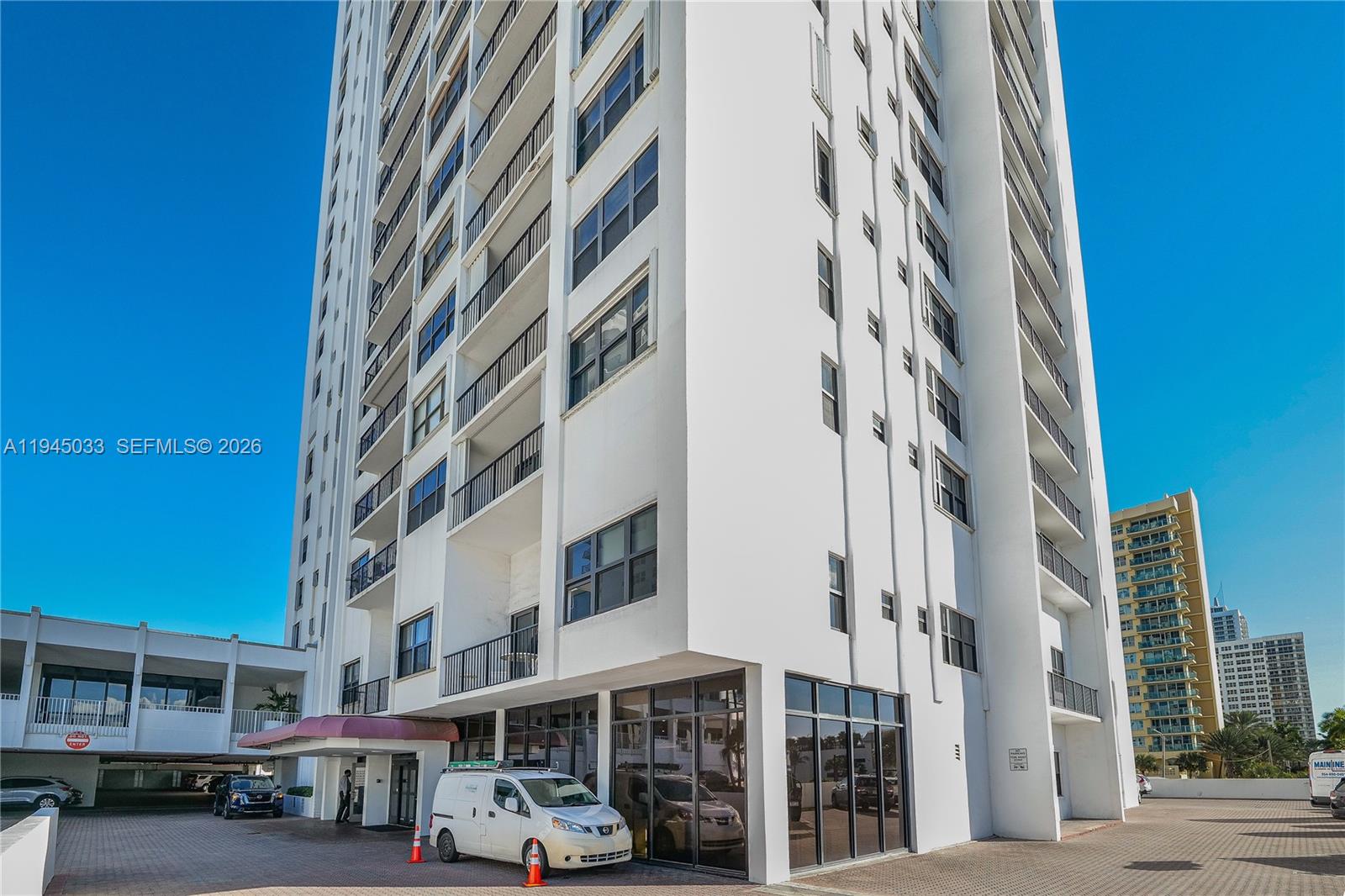 2401 S Ocean Dr # 305