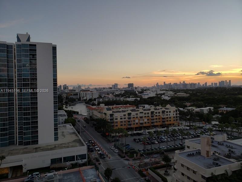 2899 Collins Ave # 1620