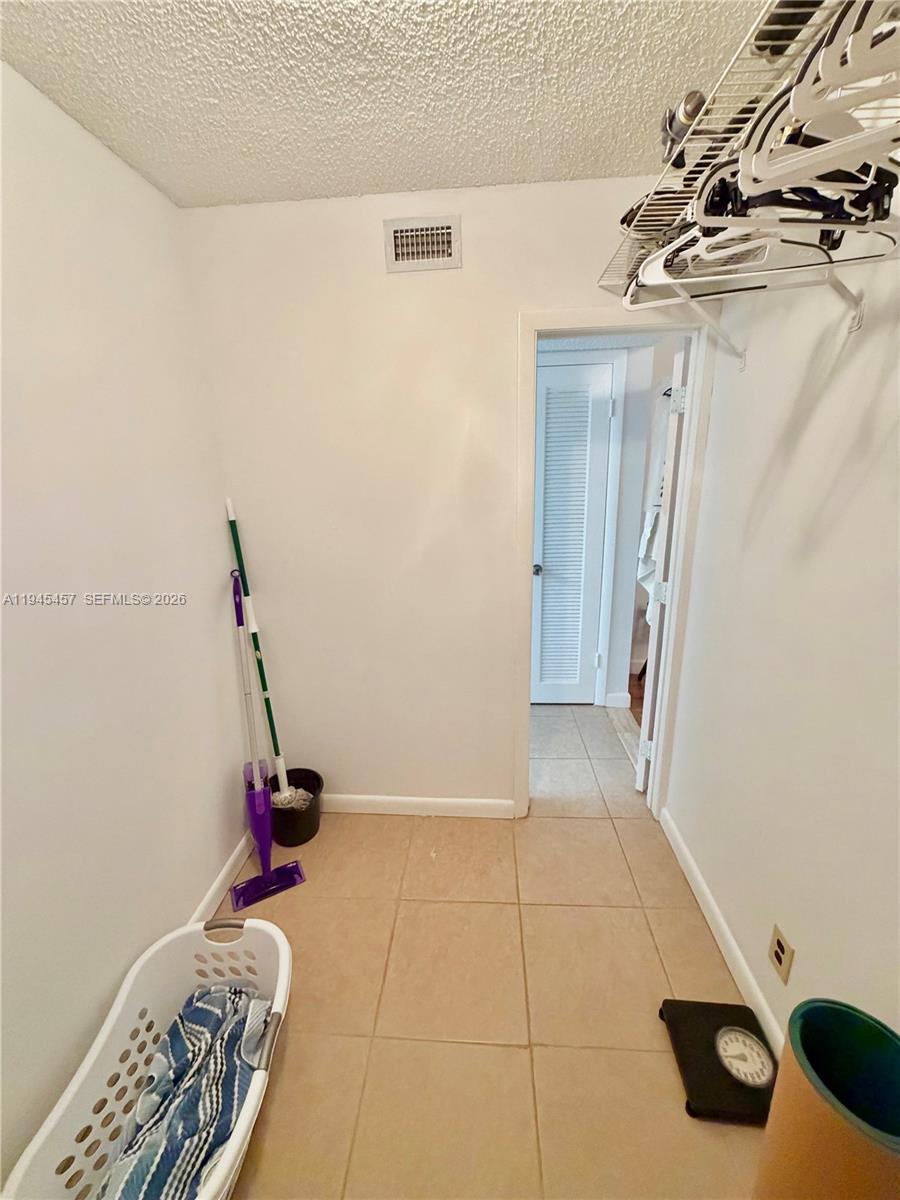 2324 S Cypress Bend Dr # 316