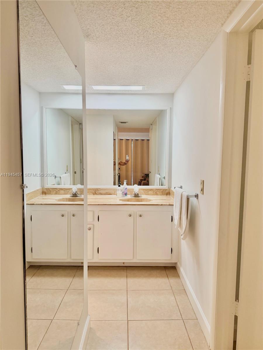 2324 S Cypress Bend Dr # 316