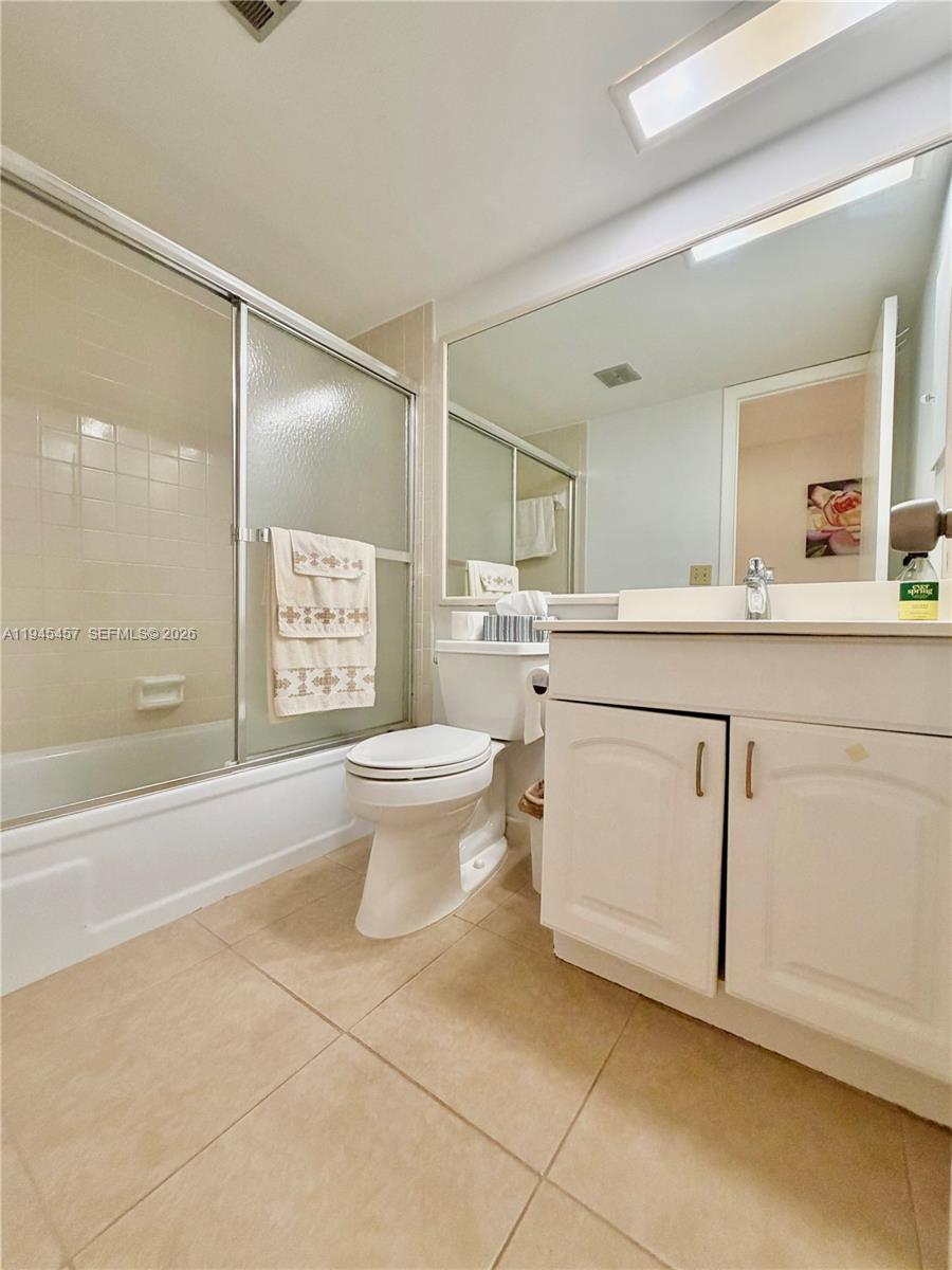 2324 S Cypress Bend Dr # 316