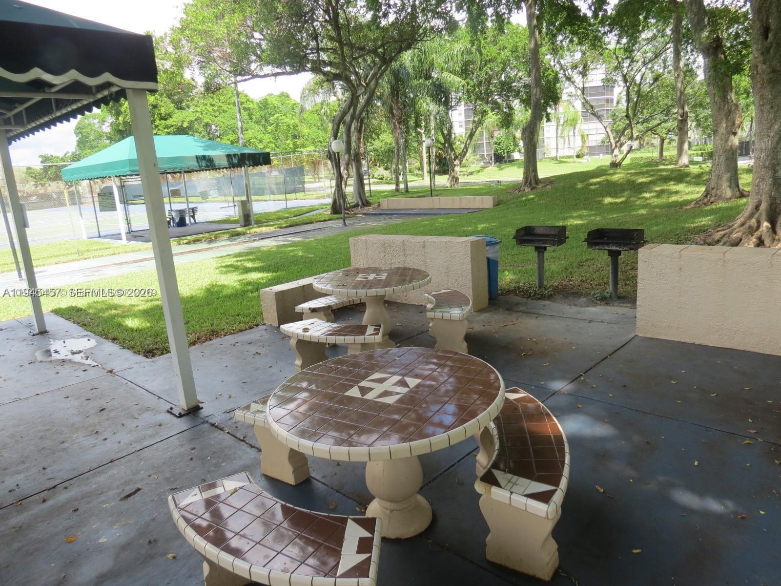 2324 S Cypress Bend Dr # 316