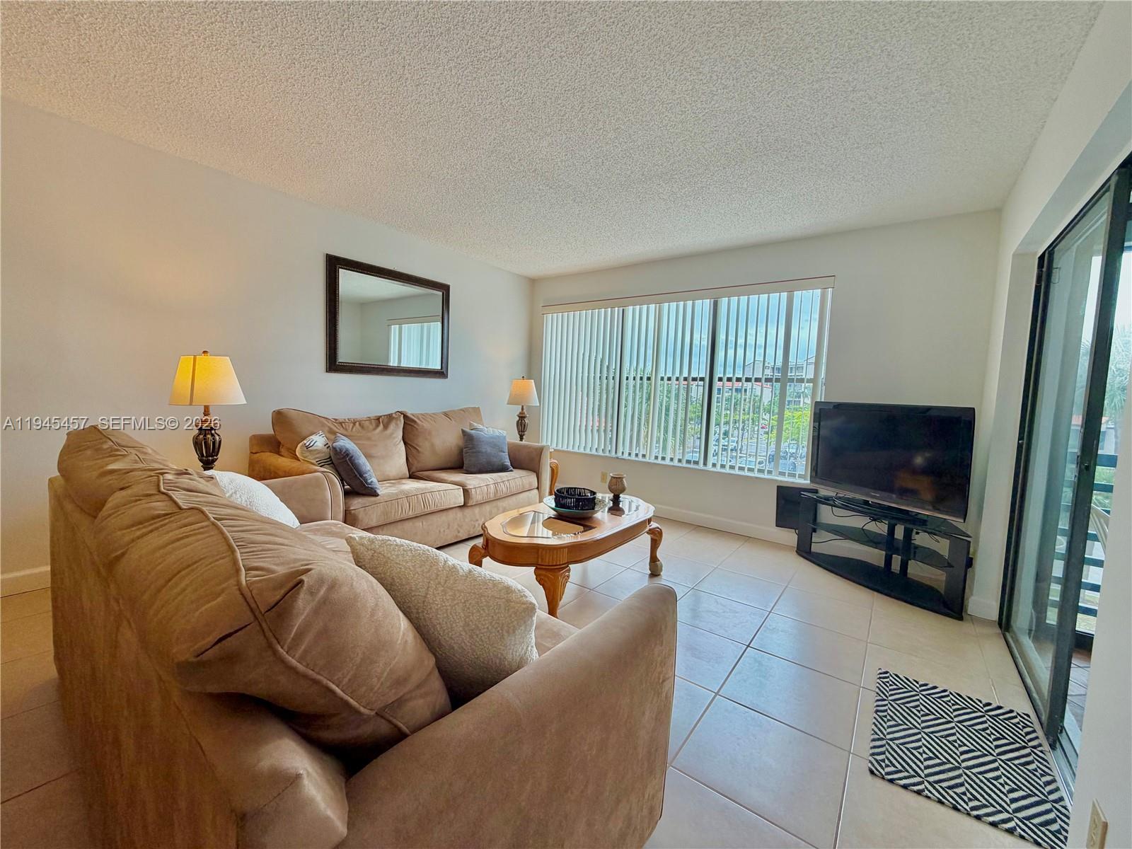 2324 S Cypress Bend Dr # 316