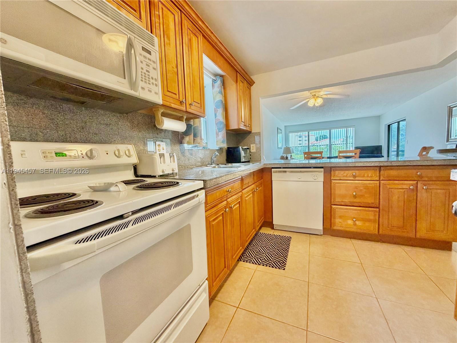 2324 S Cypress Bend Dr # 316