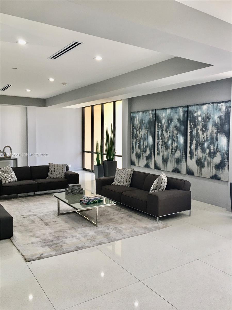 20379 W Country Club Dr # 1737