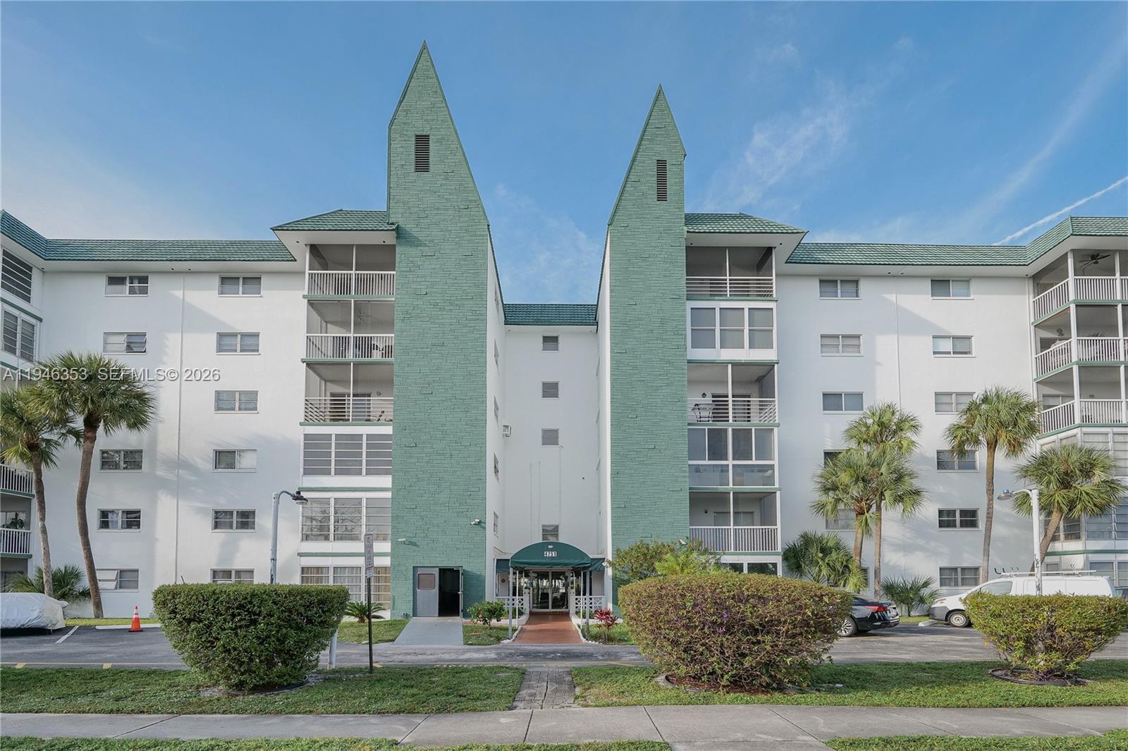 4751 NW 21st St # 211