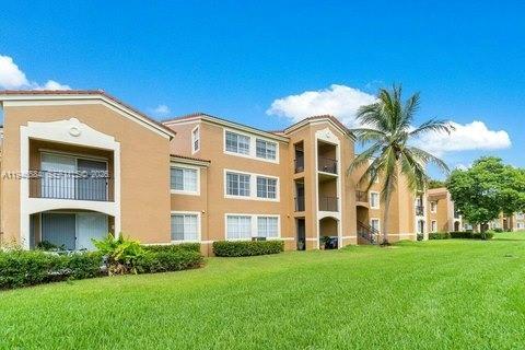 7930 N Nob Hill Rd # 204