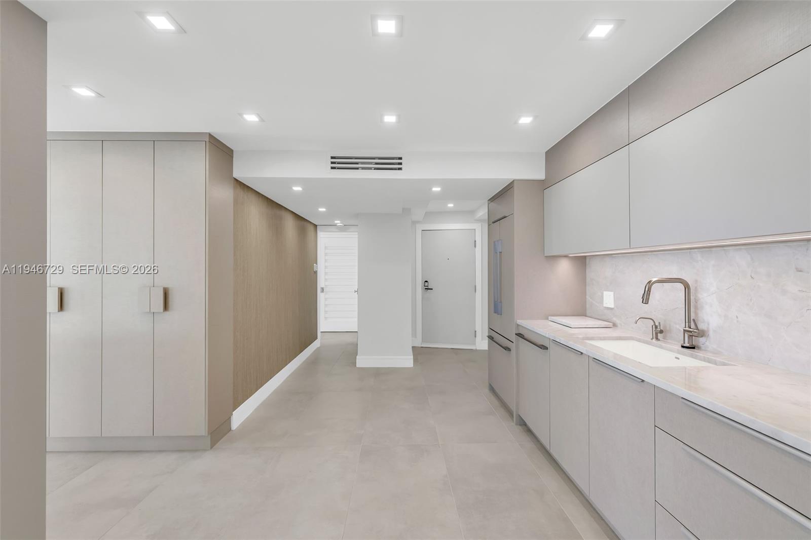 209 N Fort Lauderdale Beach Blvd Unit: 6B