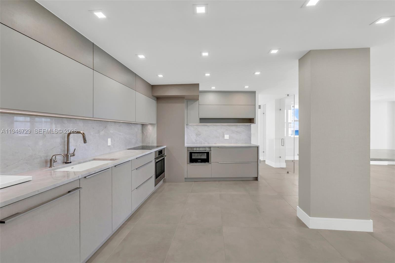 209 N Fort Lauderdale Beach Blvd Unit: 6B