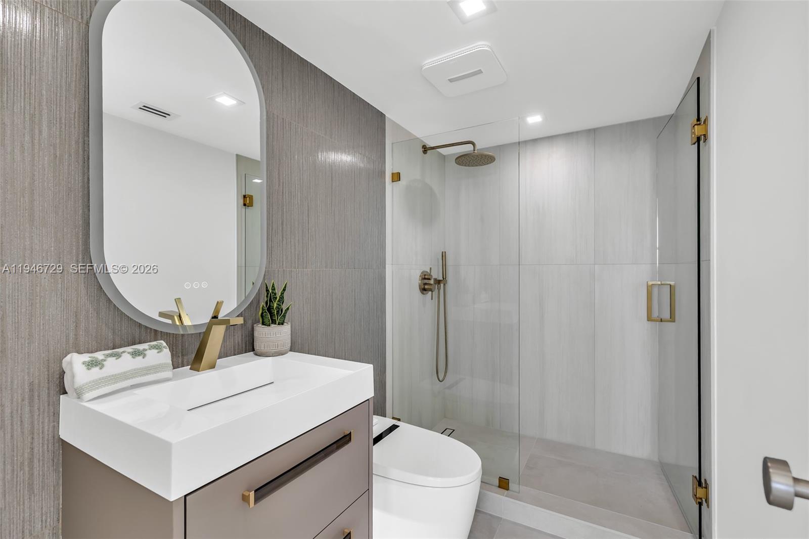 209 N Fort Lauderdale Beach Blvd Unit: 6B