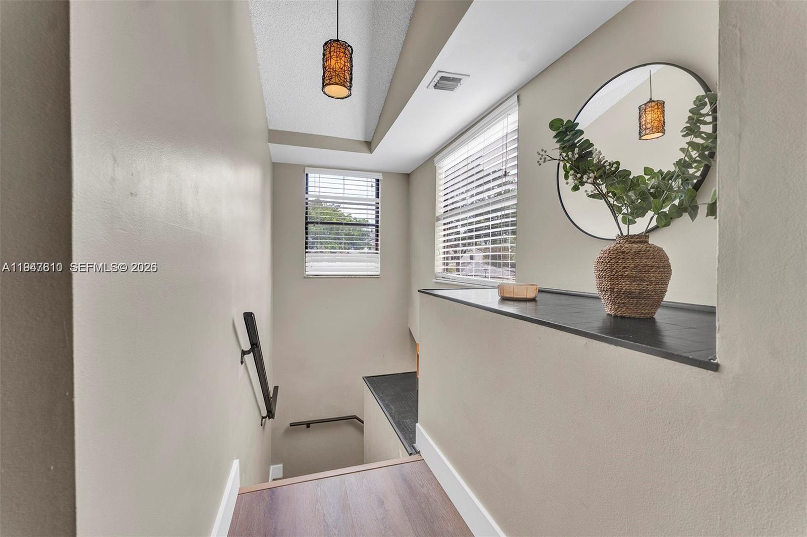 123 NW 98th Ter