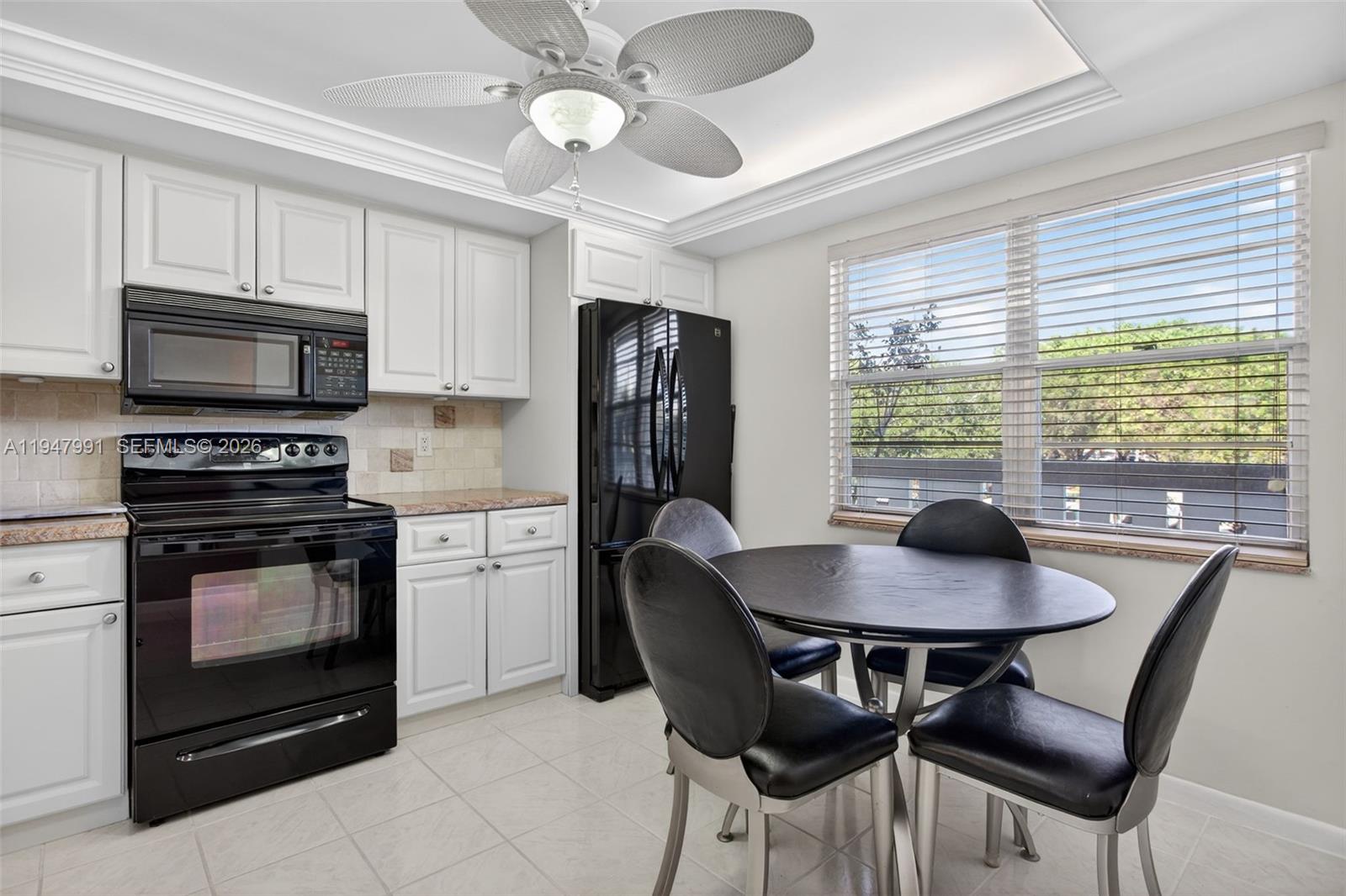 3502 Bimini Ln # E2