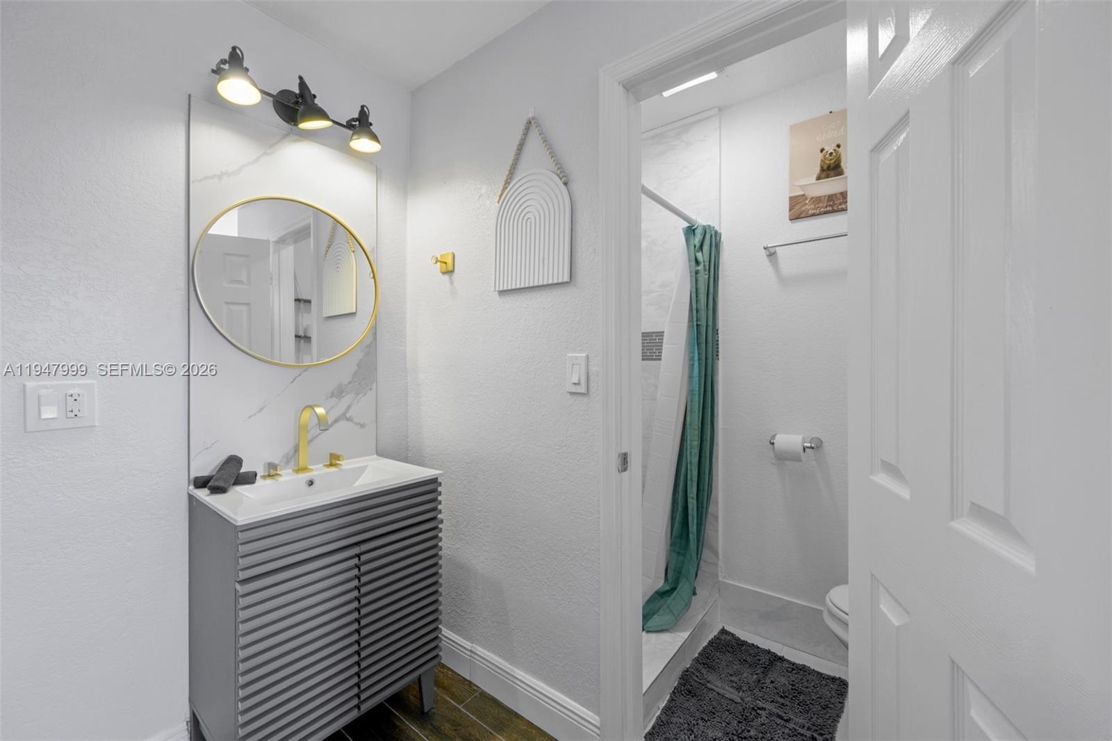 1225 NE 15th Ave # 9 Unit: 1-9