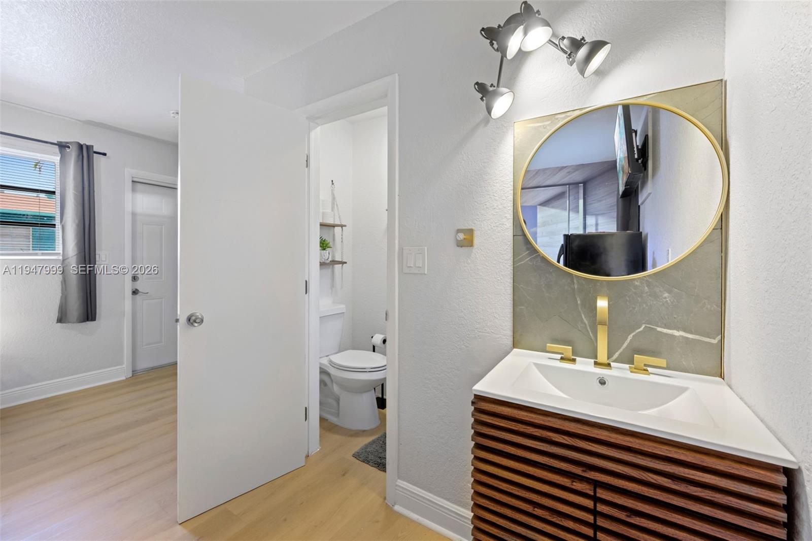 1225 NE 15th Ave # 9 Unit: 1-9