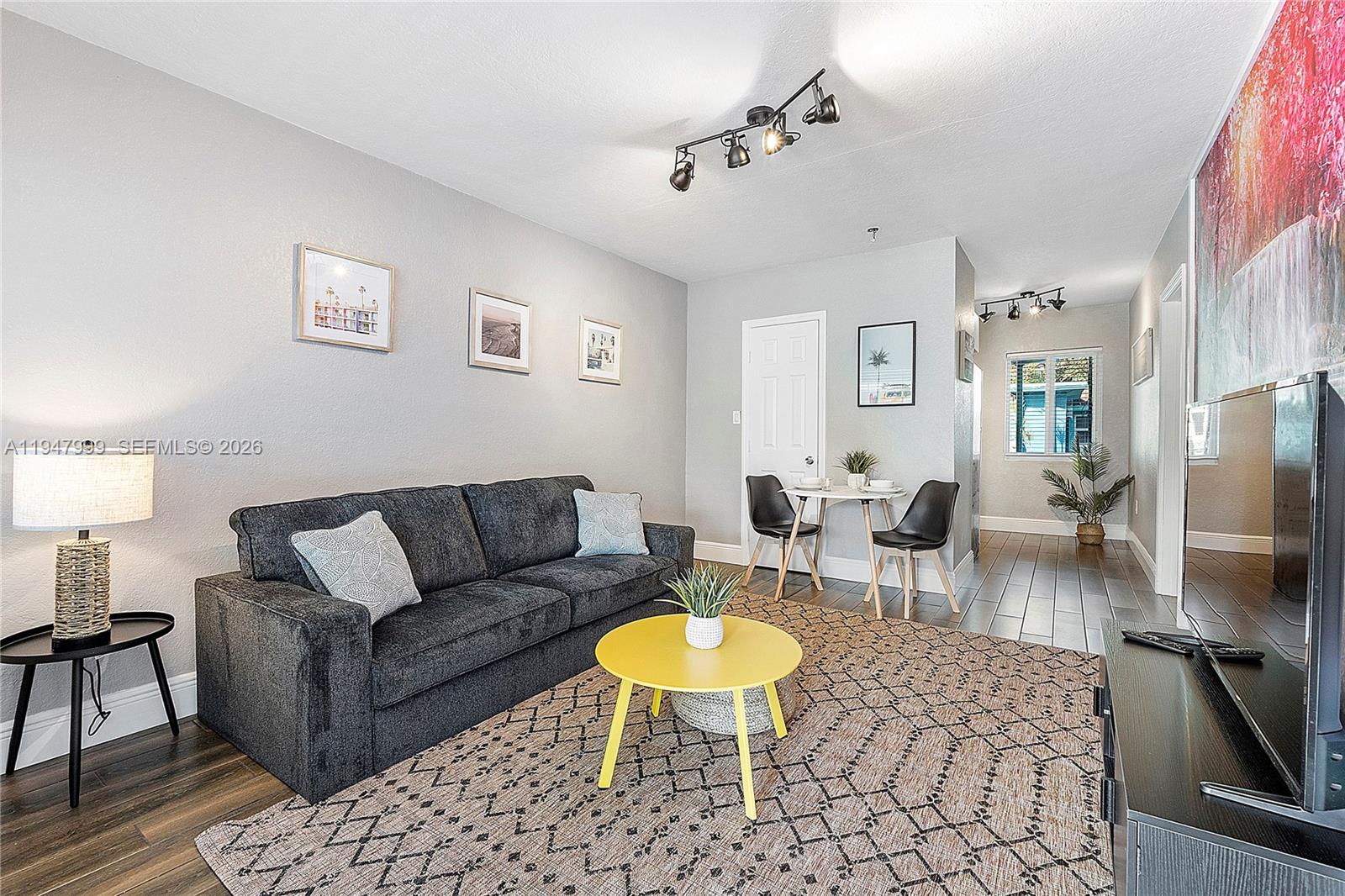 1225 NE 15th Ave # 9 Unit: 1-9