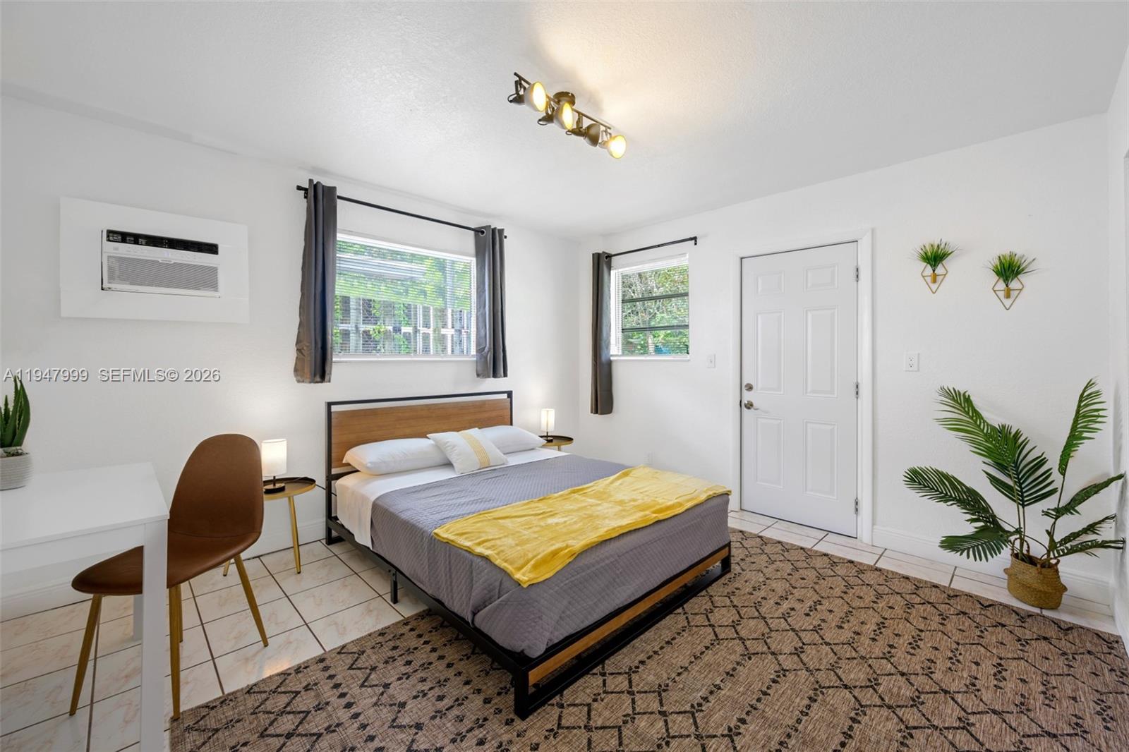 1225 NE 15th Ave # 9 Unit: 1-9