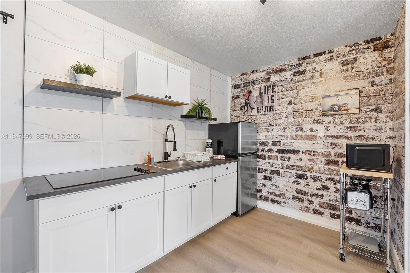 1225 NE 15th Ave # 9 Unit: 1-9