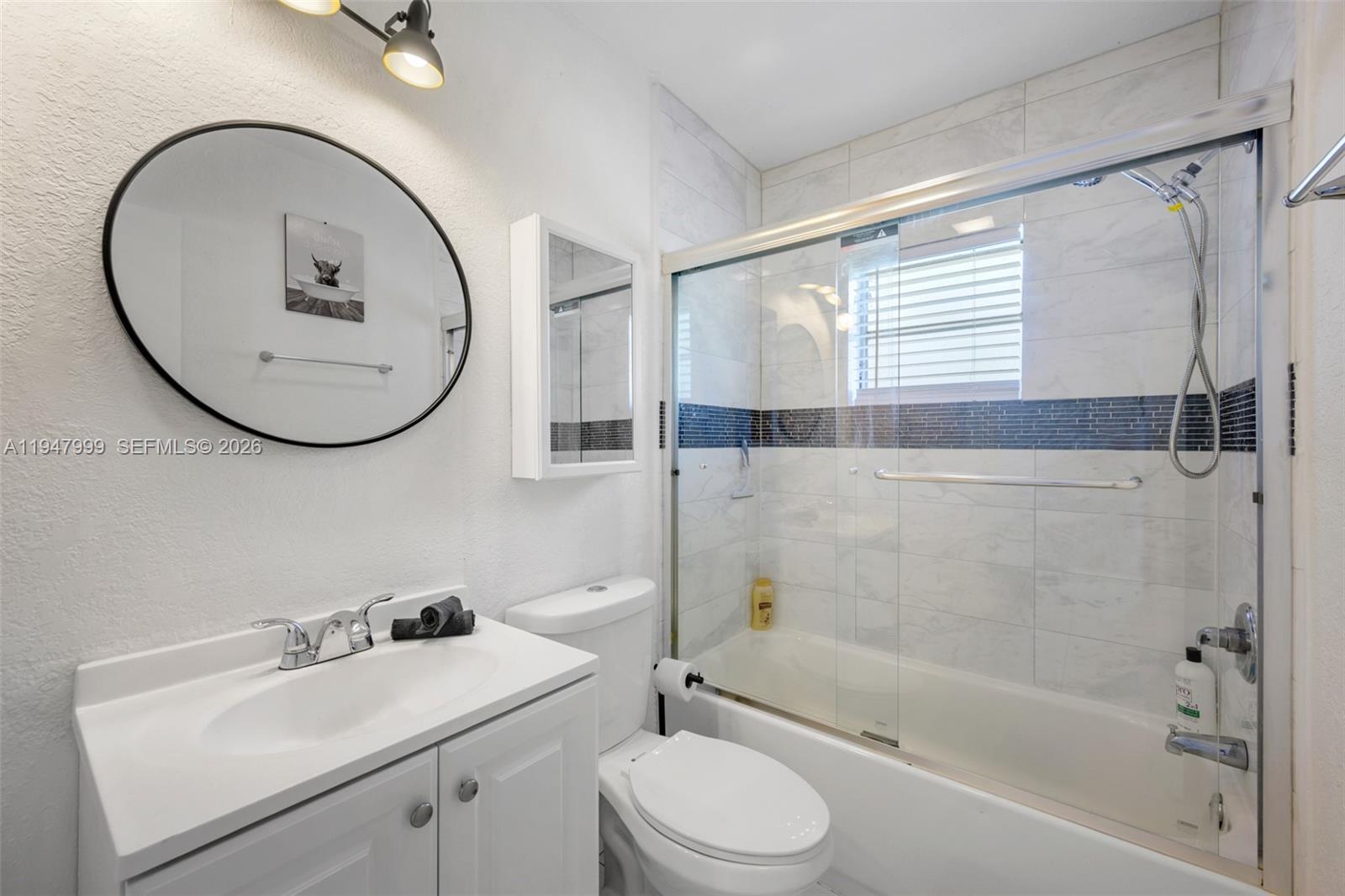 1225 NE 15th Ave # 9 Unit: 1-9