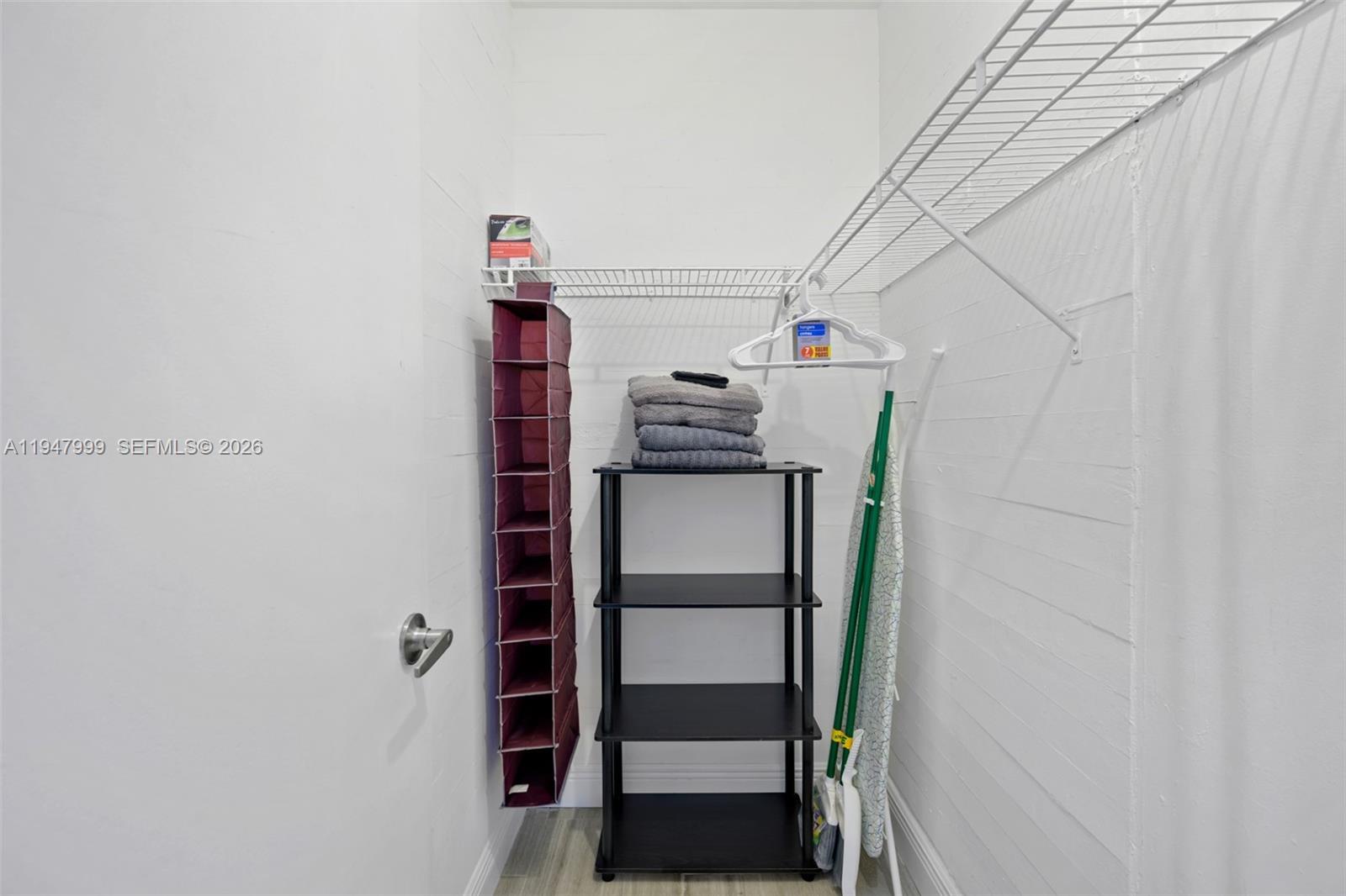 1225 NE 15th Ave # 9 Unit: 1-9