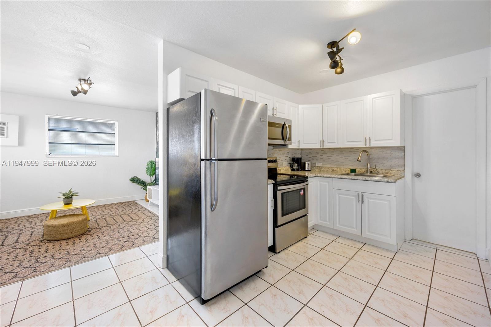 1225 NE 15th Ave # 9 Unit: 1-9