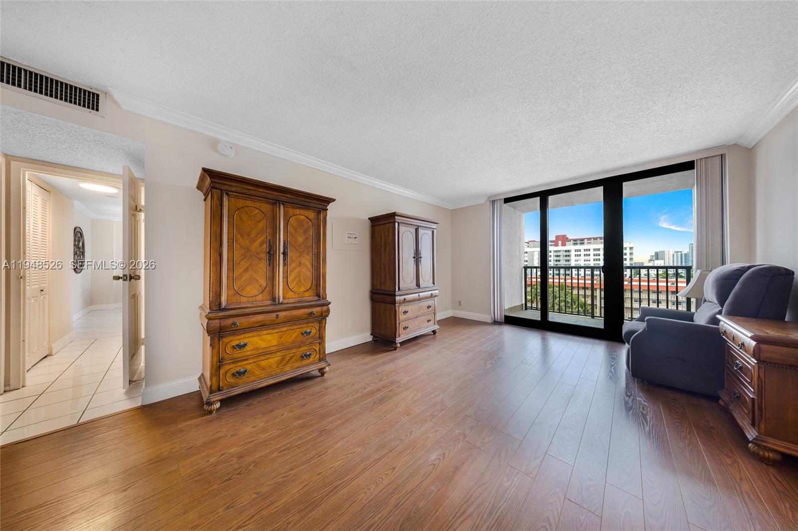 2017 S Ocean Dr # 706