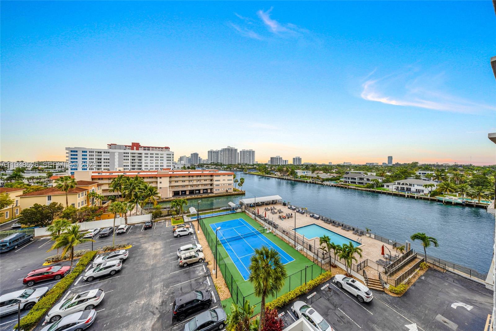 2017 S Ocean Dr # 706
