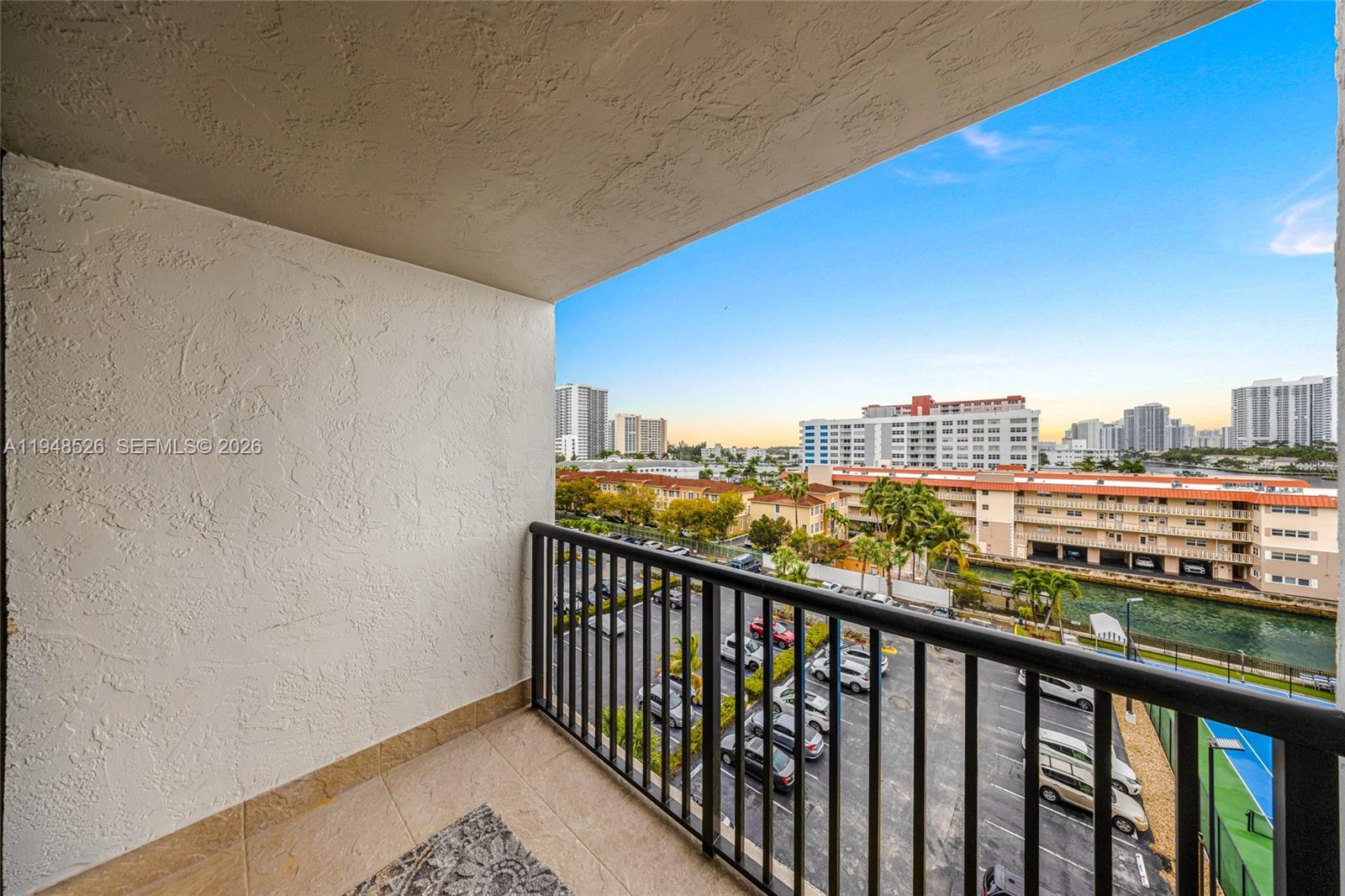 2017 S Ocean Dr # 706