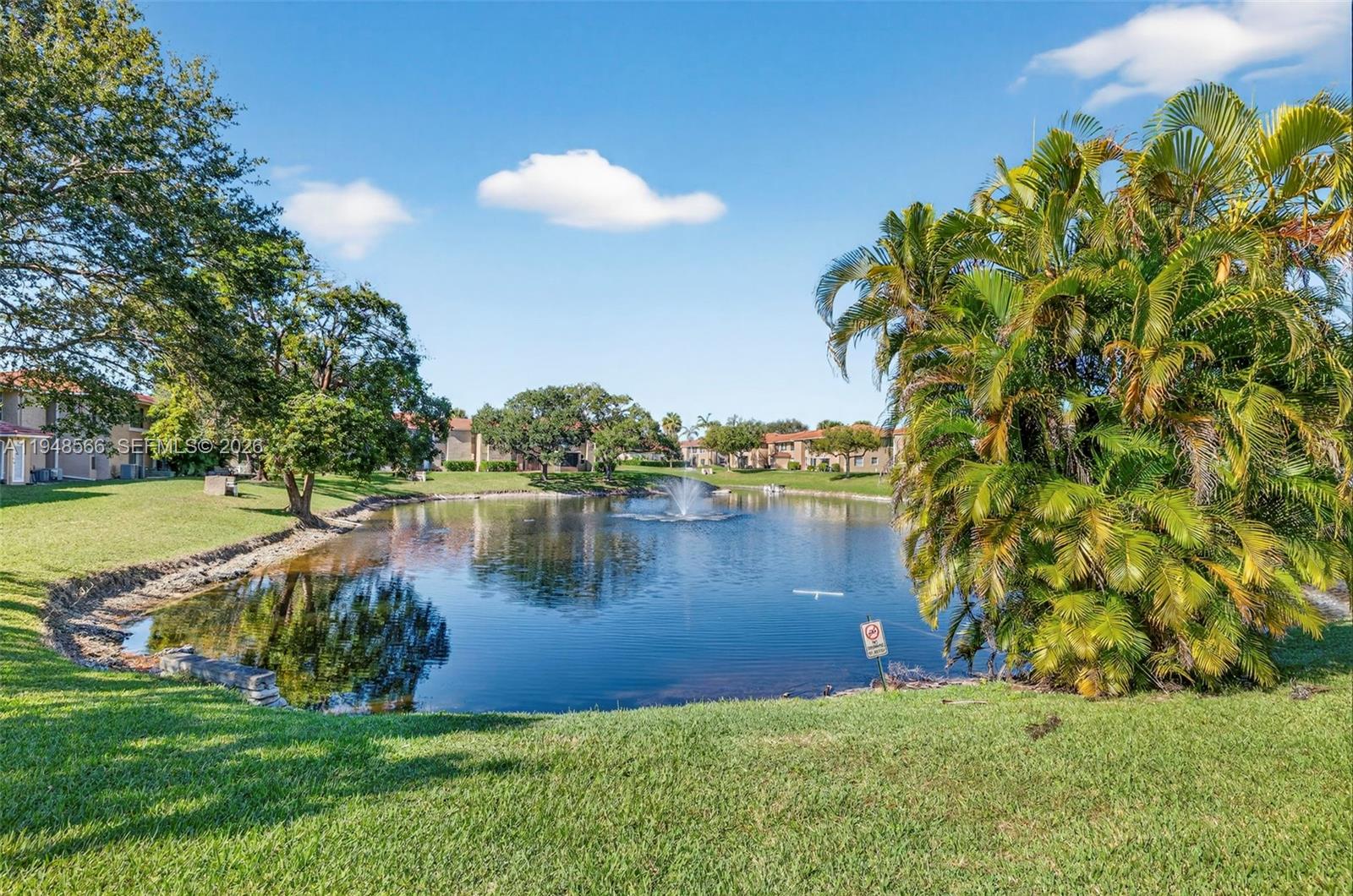 908 Twin Lakes Dr # C Unit: 8-C