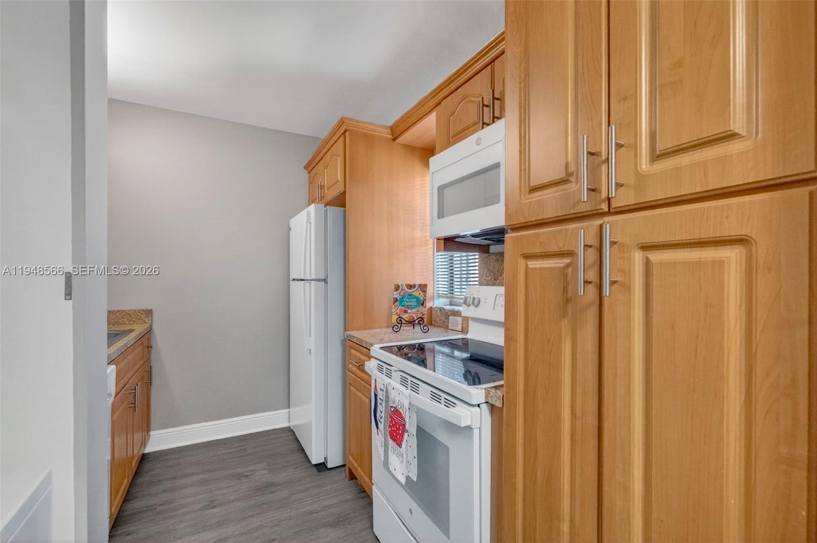 908 Twin Lakes Dr # C Unit: 8-C